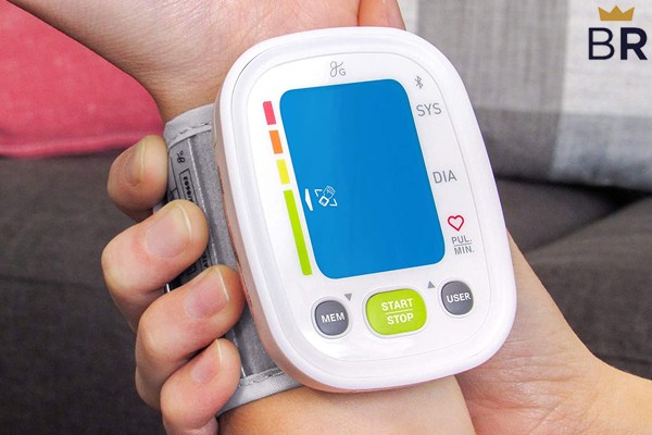 5 Best Wrist Blood Pressure Monitors - Nov. 2024 - BestReviews