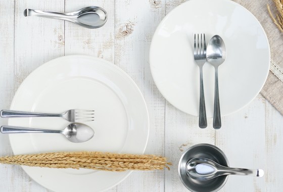 The best Oneida flatware