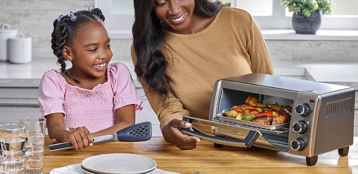 BLACK+DECKER Toaster Oven