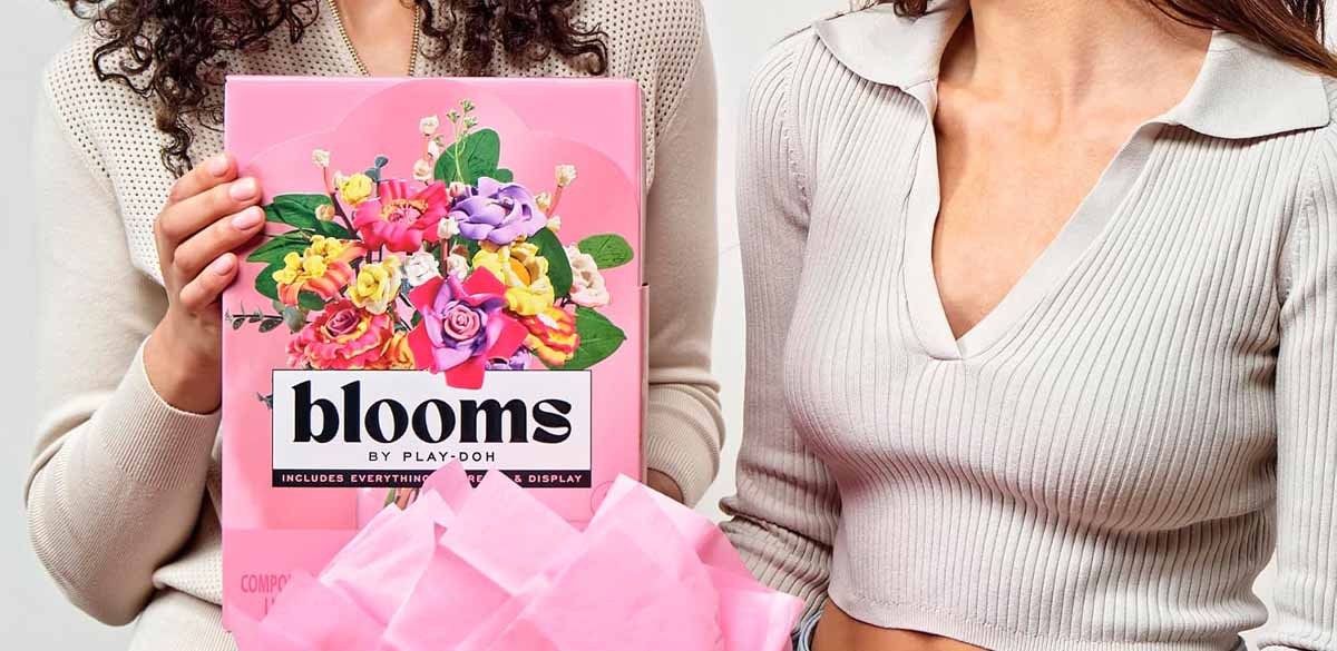 Play-Doh Blooms Garden Flower Bouquet Making Kit