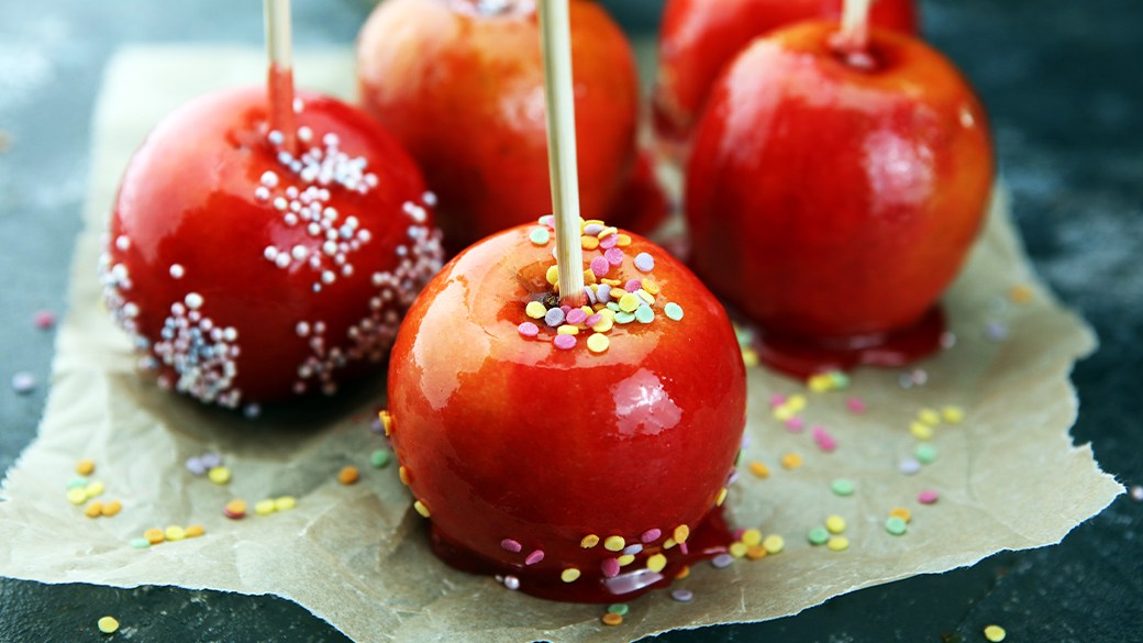 How to make candy apples Our baking expert shares messless tips
