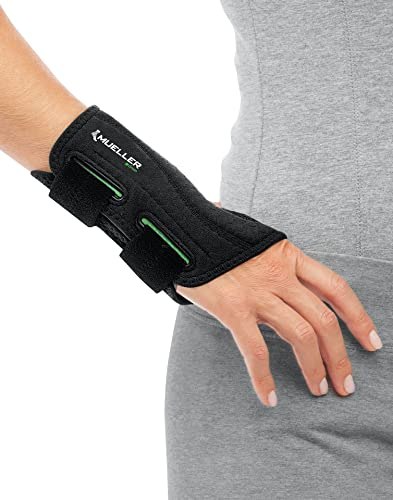 Mueller Green Fitted Wrist Brace